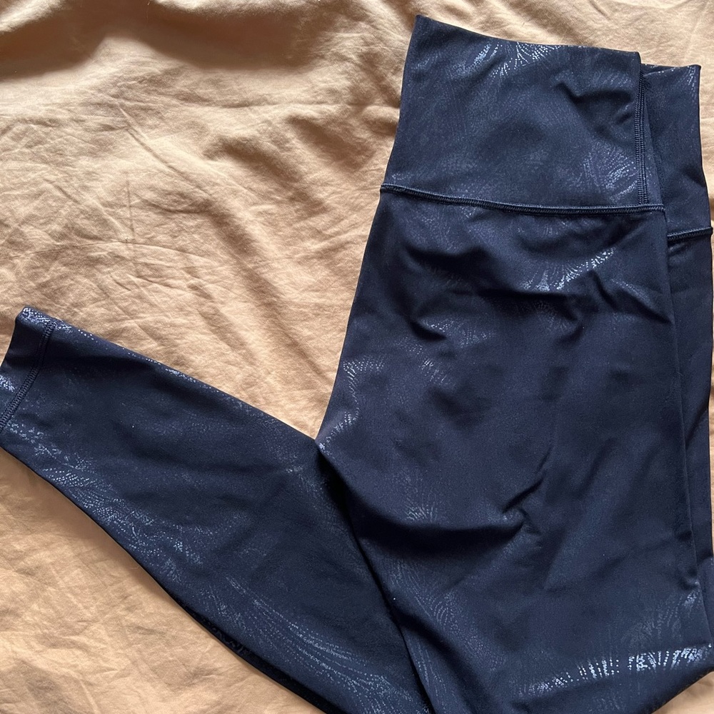 Black paisley lululemon leggings 28” (size 8)